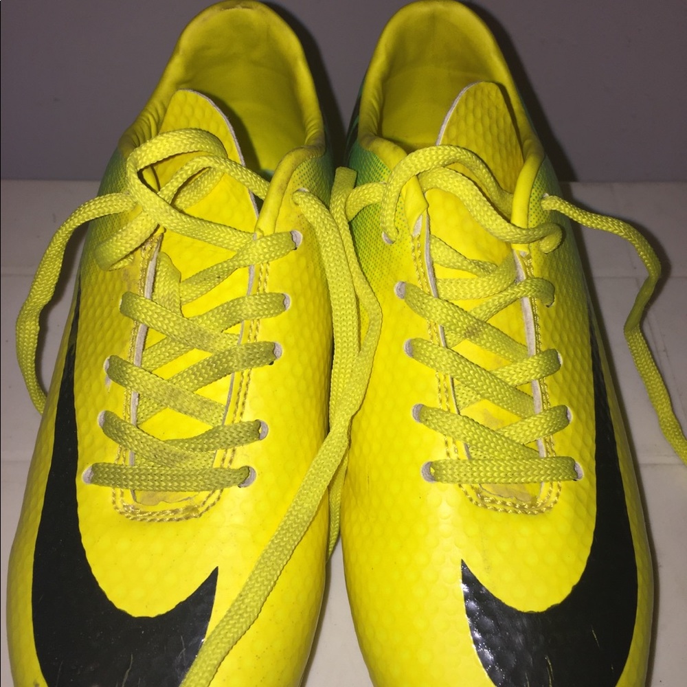 Nike Cleats Boys